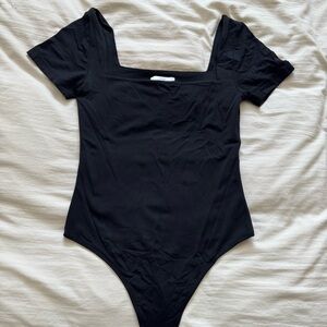 Aritzia babaton contour bodysuit